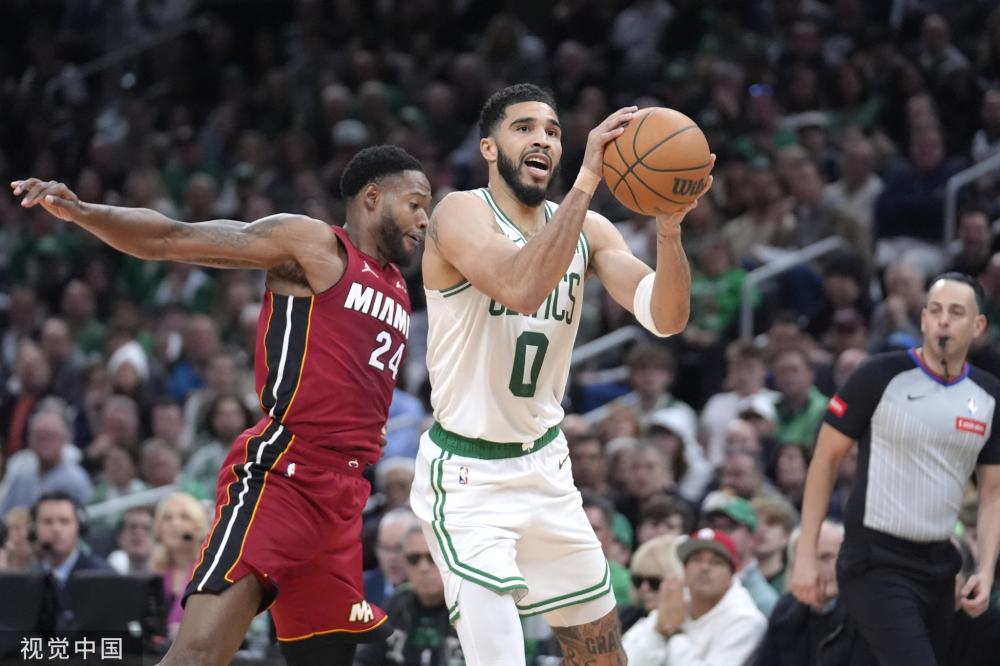 让尼克斯重 让尼克斯重